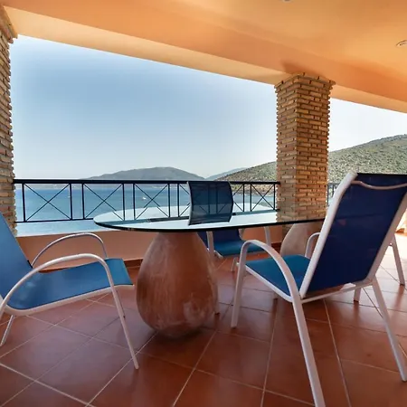 شقة Natassa Penthouse Sea View 30m From Sea أيّا إفيميا