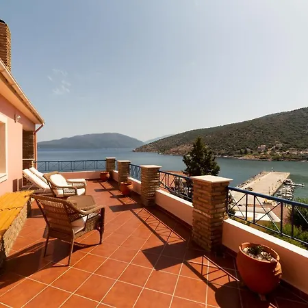 Natassa Penthouse Sea View 30m From Sea アパート Agia Efimia