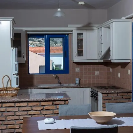 Natassa Penthouse Sea View 30m From Sea أيّا إفيميا