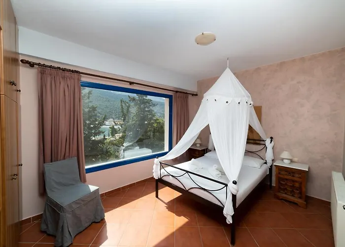 Natassa Penthouse Sea View 30m From Sea Appartamento