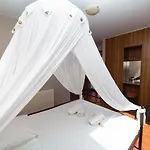 شقة Natassa Penthouse Sea View 30m From Sea