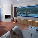 Natassa Penthouse Sea View 30m From Sea شقة *