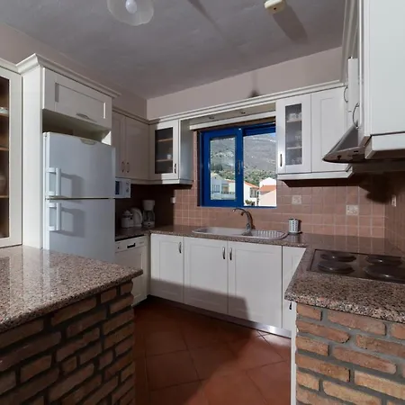 Natassa Penthouse Sea View 30m From Sea Apartment