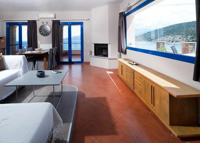 Natassa Penthouse Sea View 30m From Sea Apartment *