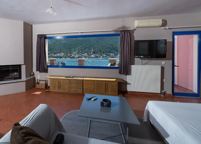 Natassa Penthouse Sea View 30m From Sea