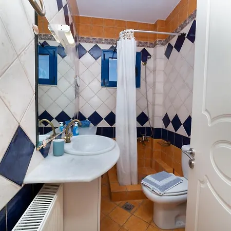 公寓 Natassa Penthouse Sea View 30m From Sea